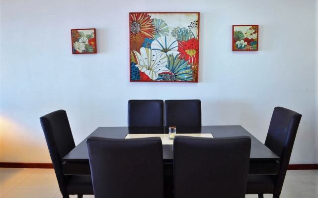 Condo Torre Diamante 305 by MDR