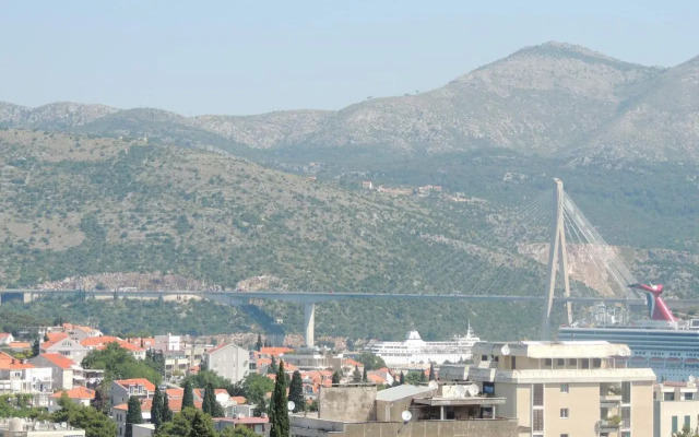 Oaza Ii