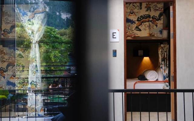 TAN Hostel x Cafe - Adults Only