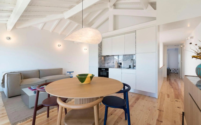 Boavista Penthouse w/ 2 Balconies & AC by LovelyStay