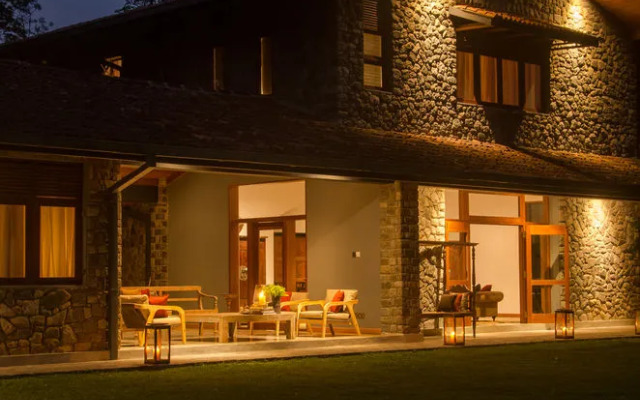 Stone House Suites Kandy
