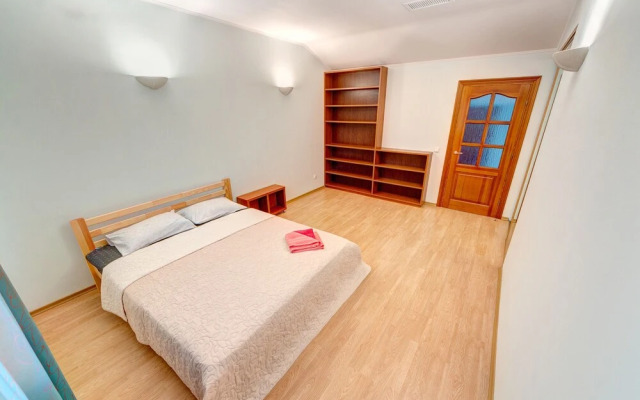 Luxury 3-bedroom apartment Gonchara