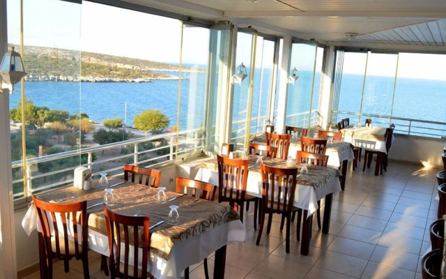 Nixe Hotel(**)