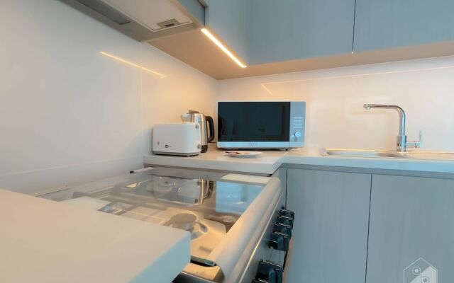 Stunning Apt with Breathtaking Views Downtown