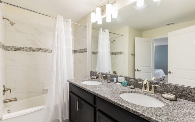 ChampionsGate 4BR 3BA Townhome
