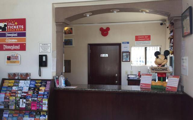 Anaheim Discovery Inn & Suites
