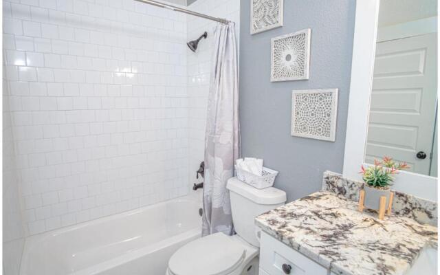 Incredible New 3BR2BA Near Downtown