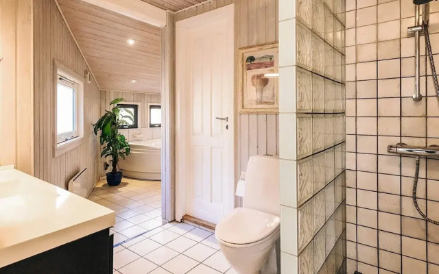 6 Person Holiday Home in Spottrup-by Traum