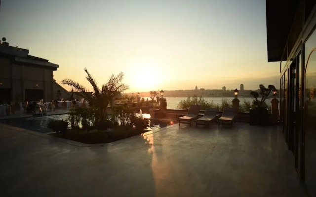 Sozbir Royal Residence
