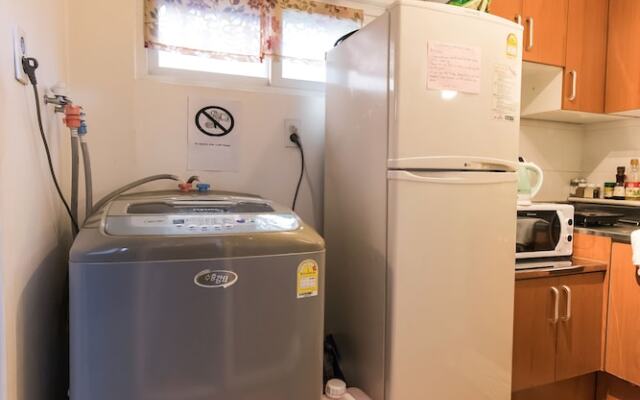 Jinho's Black Whale Guesthouse & Bar