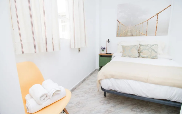 Spacious and Bright Apartment by La RecepciÃ³n