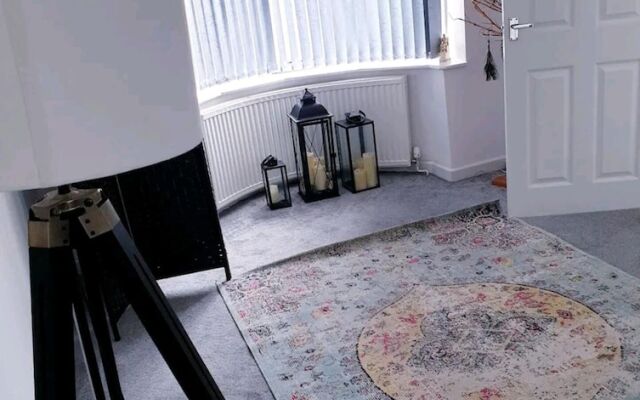 Beautiful 3-bed House in Birmingham