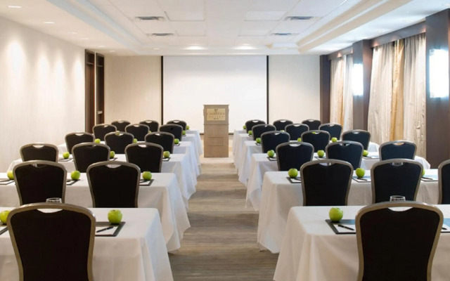 Cambridge Suites Hotel