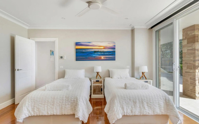 Horizons at Hyams Beach 4pm Check Out Sundays