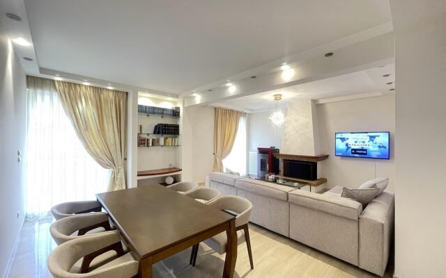 Cassiopeia - Glyfada Apartment