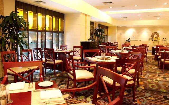 Howard Johnson by Wyndham Huaihai Hotel Shanghai