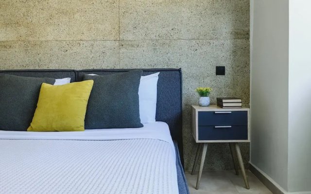 Athens Center Modern Suite