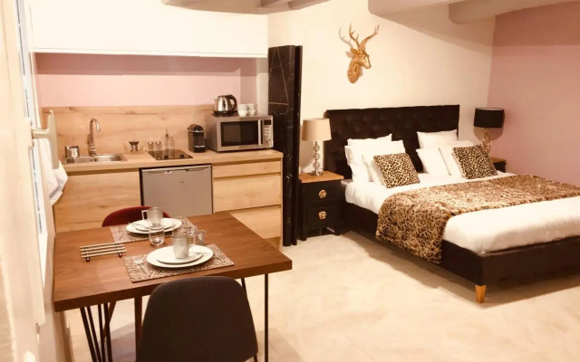 Artistic Antibes Apartment