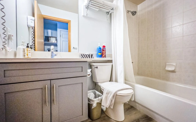 Luxurious One Bedroom Suite WindTower