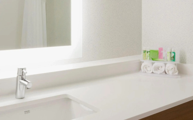 Holiday Inn Express & Suites Minneapolis – West End by IHG