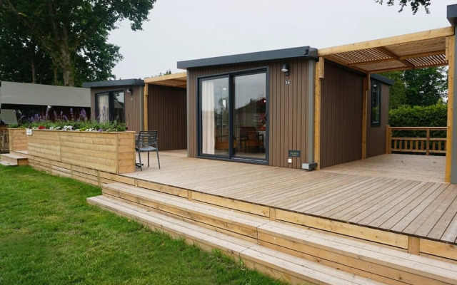 2 2-person Hotel Lodge