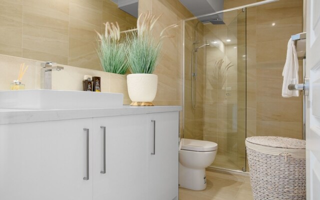 AUJOY 4 Bed Townhouse Burwood 2