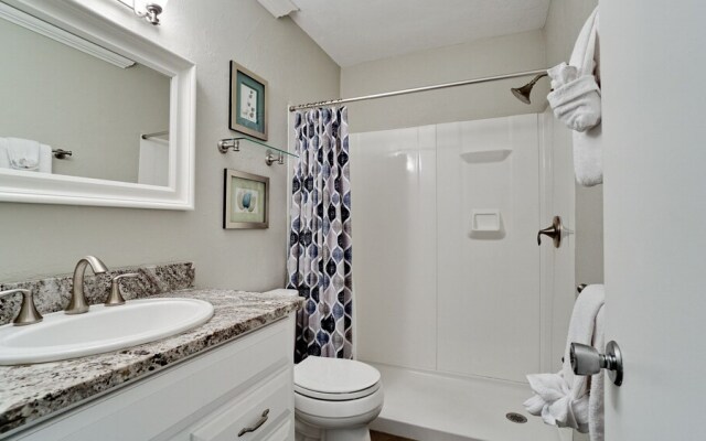 Runaway Bay Resort by BBG