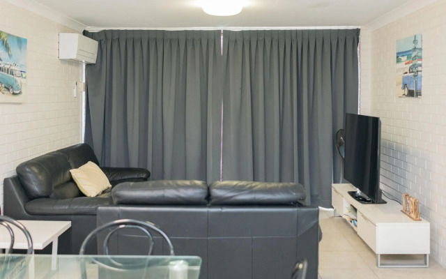Trickett Gardens Holiday Inn