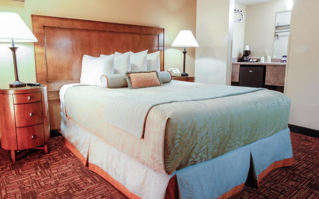 Heritage Inn La Mesa - Image 7