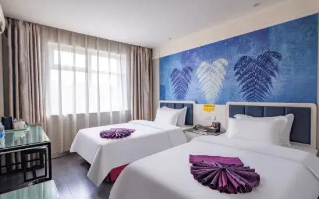 Meiyi Hotel(Urumqi Hongshan Park Xinxing Street Subway Station Store)