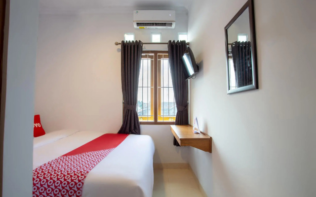 OYO 3707 Halona Guesthouse