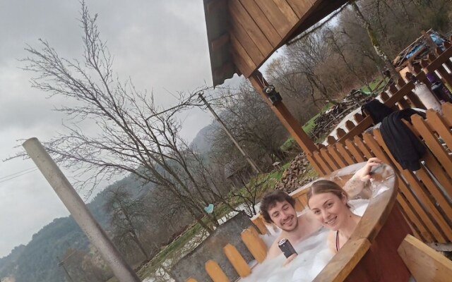 Room in Guest Room - Idylic Family Sejour With Hottube in Green Land