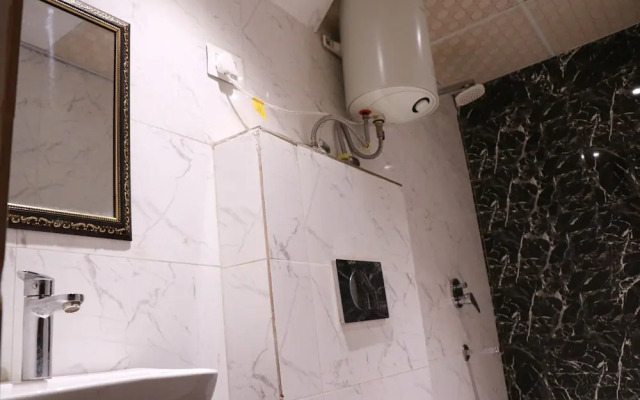 Hotel Amrit