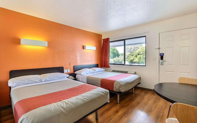 Motel 6 Sunnyvale, CA - South