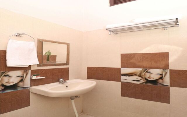 OYO 12664 Hotel Kailash Regency