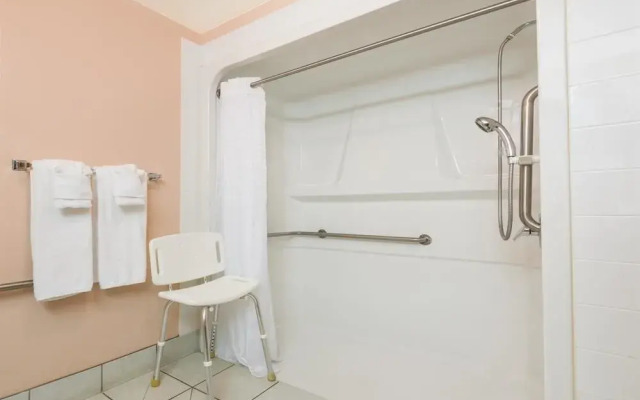 Super 8 Vermilion Ab