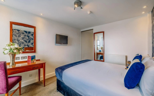 Muthu Westcliff Hotel (Near London Southend Airport)