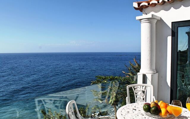 Beachfront cottage in sunny Calheta – the ideal hideaway | Cottage do Mar
