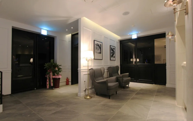Two Heaven Hotel