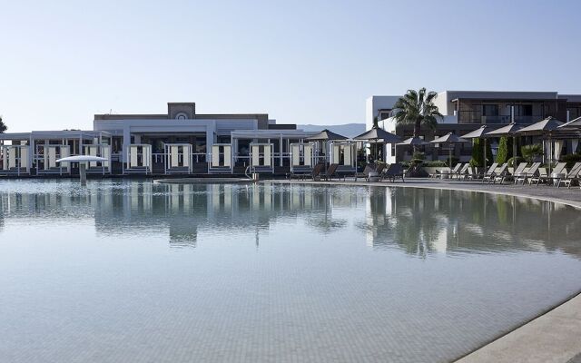 Pelagos Suites Hotel & Spa