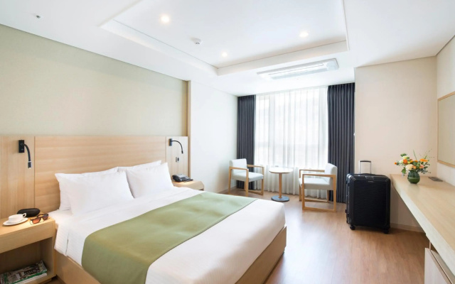Crown Harbor  Busan