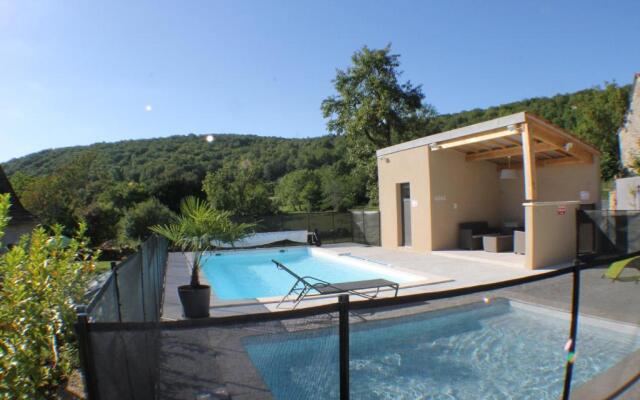 A l'Oree des Cazelles