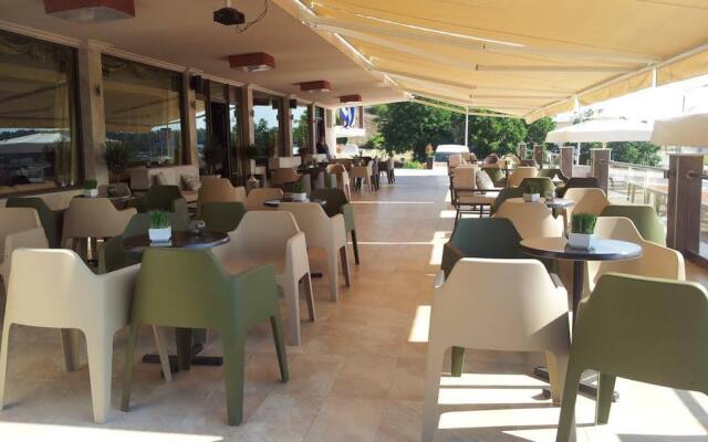 Plotini Hotel