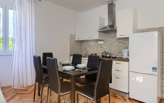 Andrea&Leon Apartments