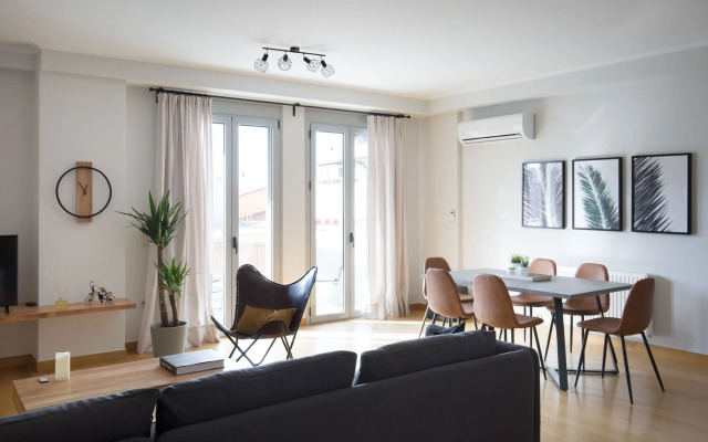 Stylish and Spacious 2BD - Thiseio by UPSTREET