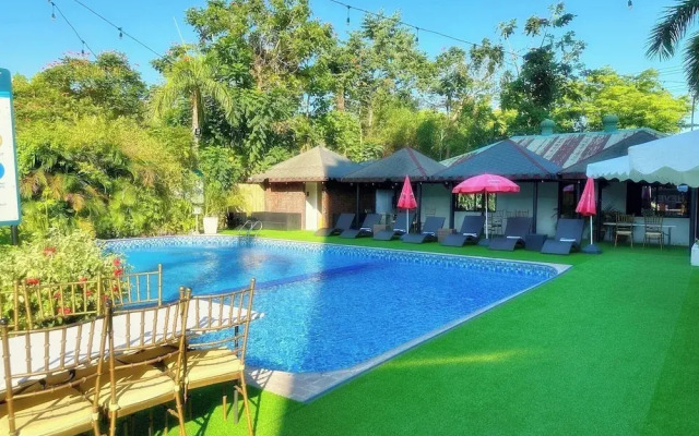 Hevea Hotel & Resort