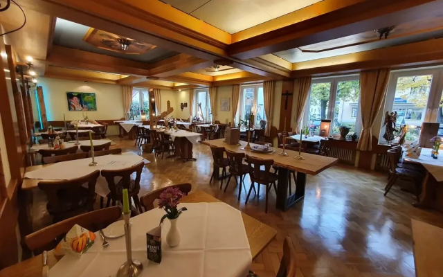 Hotel Neuenburger Hof