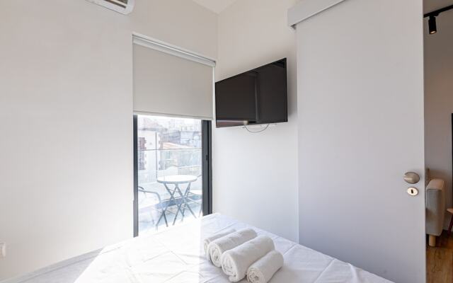 Yamas Urban Living Spiridonons