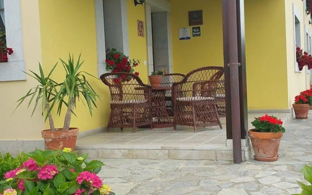 Casa De Aldea El Frade