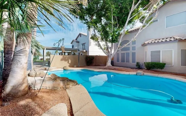 5-Bedroom Villa El Dorado Lakes LTR